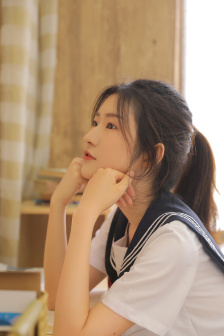 动漫美女被褥动态图